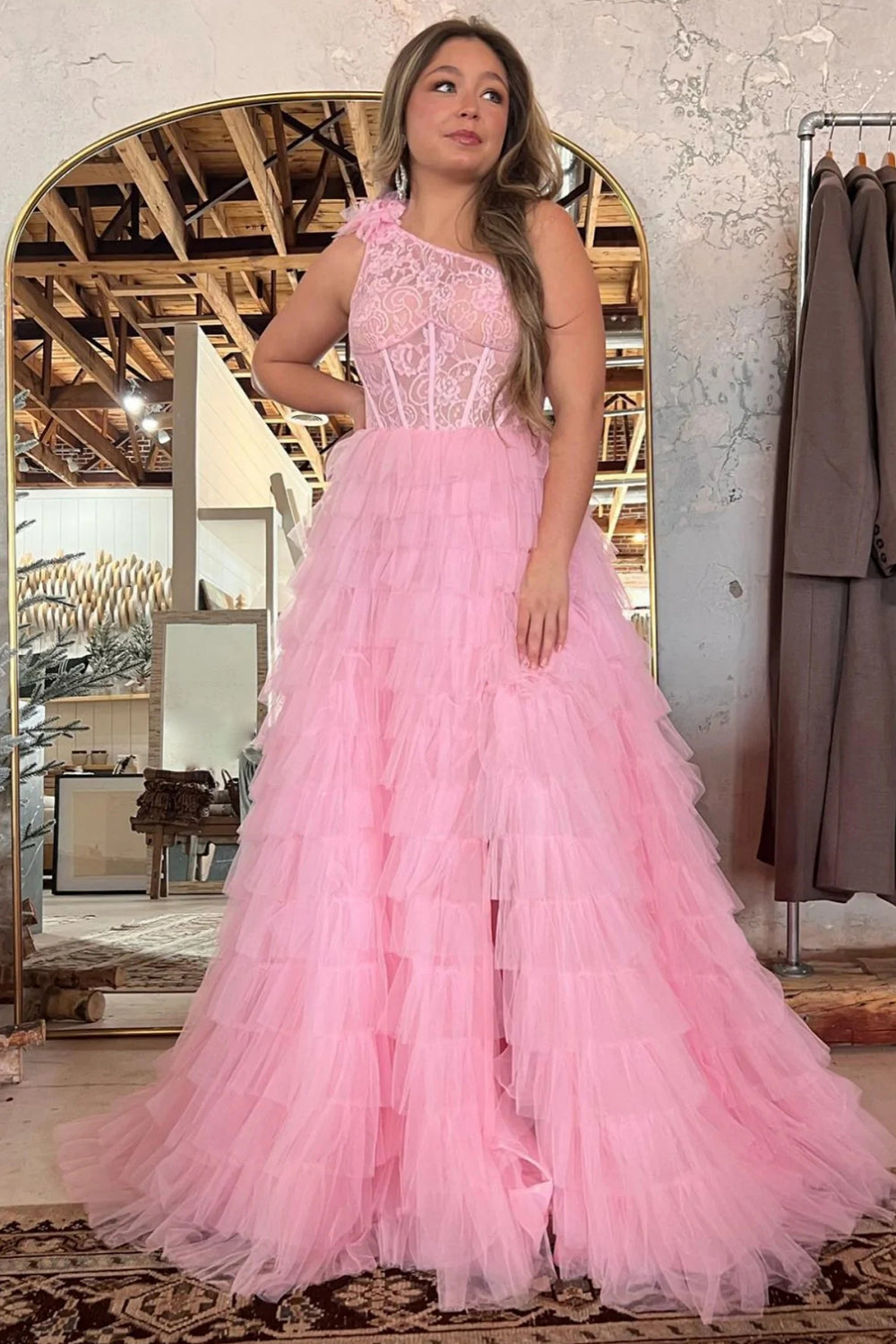 Robe de bal longue asymétrique à volants en forme de A