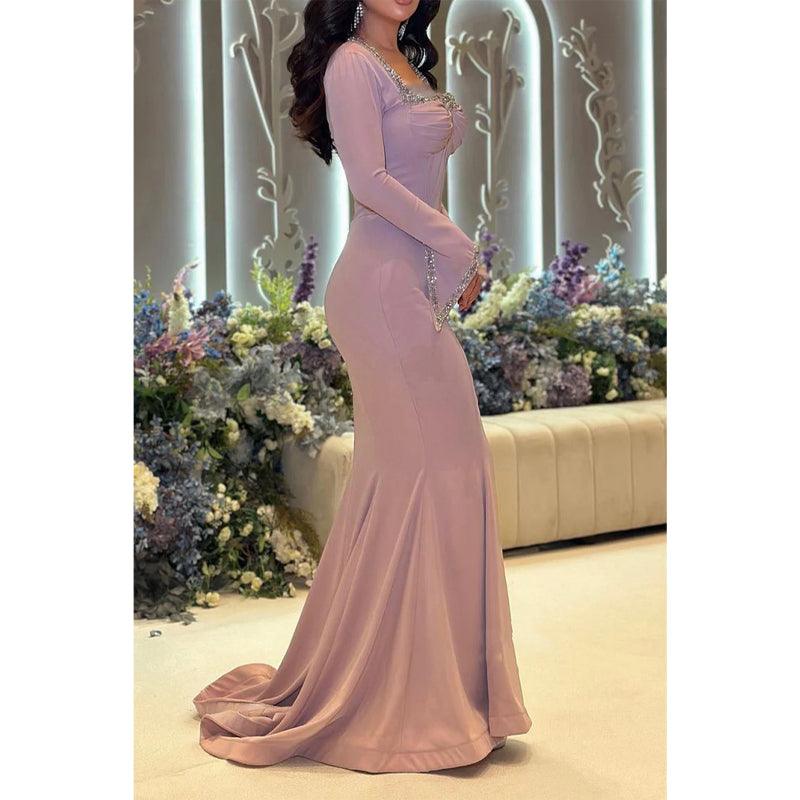 Vestido de fiesta de noche con mangas largas y escote cuadrado y cuentas en color lila 