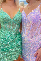 Robe de bal moulante à paillettes et sequins, bretelles spaghetti