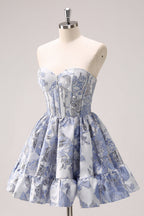 Vestido corto de fiesta sin tirantes, con estampado floral, corte en A, corsé y volantes