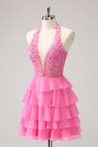 Robe de bal rose fuchsia ravissante, coupe trapèze, bustier à volants et perles