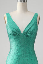 Chic Bodycon V Neck Backless Short Green Homecoming Dress with Beading