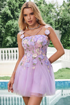 Robe de bal courte violette à fines bretelles, coupe trapèze, en tulle, ornée de fleurs 3D