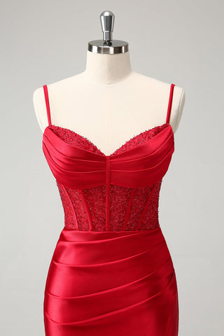 Robe de bal courte rouge corsetée avec laçage au dos