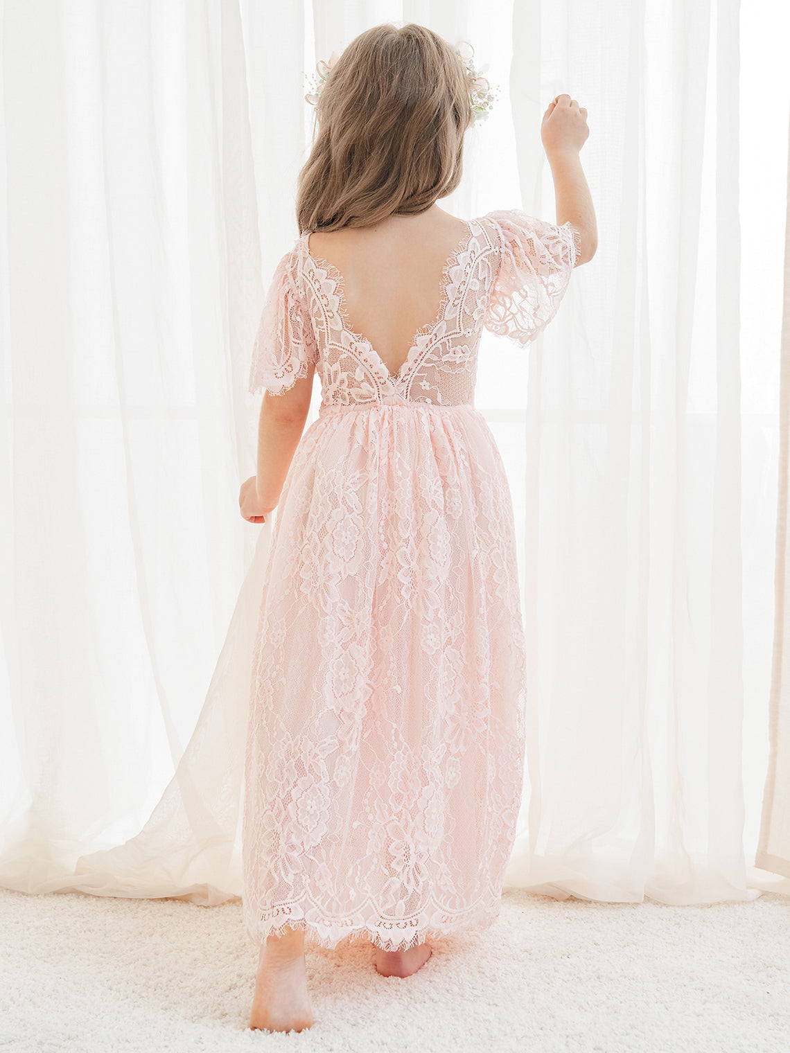 Vestido boho de niña de las flores color marfil, corte en A, de encaje y largo hasta el tobillo 