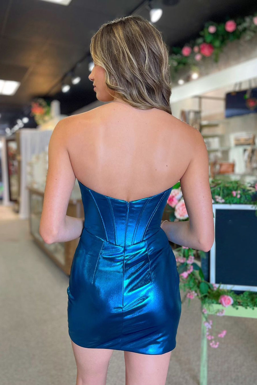 Trendy Metallic  Strapless Bodycon Ruched Short Homecoming Dress