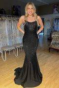 Robe de bal sirène longue à bretelles spaghetti et corset ornée de perles, avec paillettes et perles