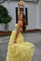 Robe de bal longue corset à volants en tulle style princesse avec appliques