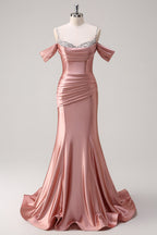 Robe de bal longue sirène en satin rose poudré à fines bretelles froncées et sequins