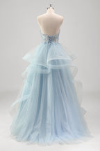 Robe de bal longue à corset en tulle à volants et sequins en forme de cœur, coupe trapèze, bustier à volants, ornée de sequins et d'un décolleté en cœur