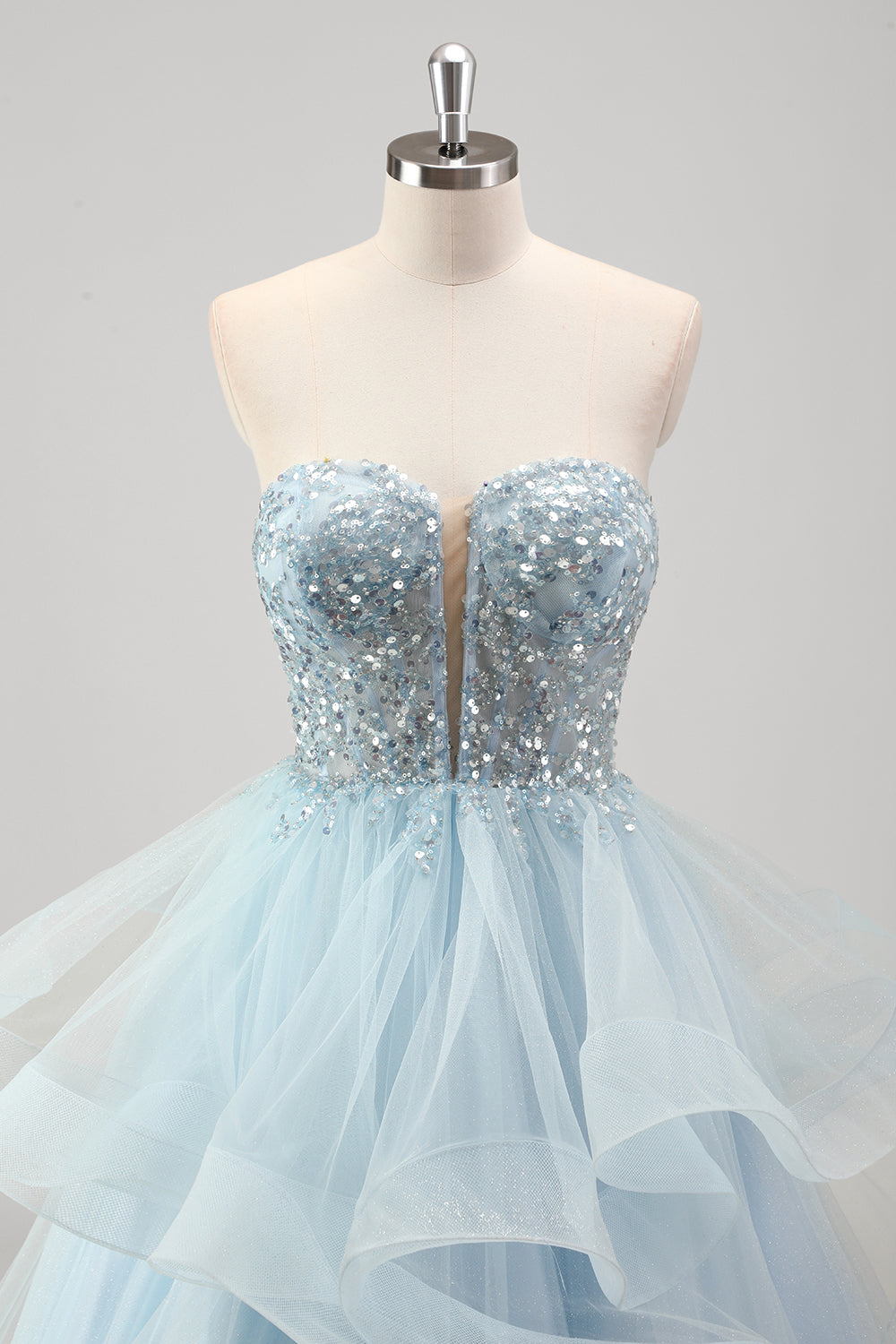Robe de bal longue à corset en tulle à volants et sequins en forme de cœur, coupe trapèze, bustier à volants, ornée de sequins et d'un décolleté en cœur