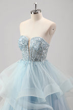 Robe de bal longue à corset en tulle à volants et sequins en forme de cœur, coupe trapèze, bustier à volants, ornée de sequins et d'un décolleté en cœur