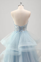 Robe de bal longue à corset en tulle à volants et sequins en forme de cœur, coupe trapèze, bustier à volants, ornée de sequins et d'un décolleté en cœur