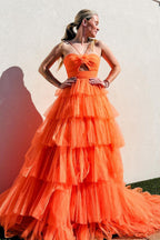 Robe de bal longue en tulle à volants, coupe trapèze, col licou