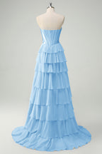 Vestido de fiesta largo de gasa con escote corazón, corte en A, volantes y corsé, con abertura