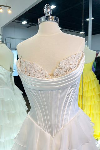 Vestido de fiesta largo de gasa con escote corazón, corte en A, volantes y corsé, con abertura