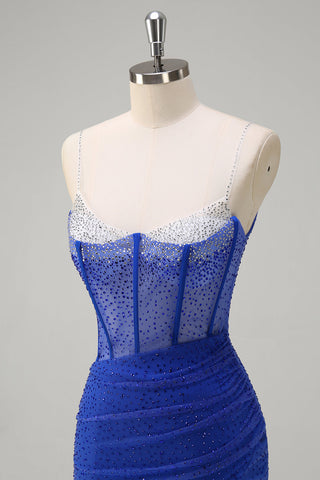 Vestido de fiesta largo de sirena con corsé, tirantes finos, lentejuelas y abertura, color azul real brillante.