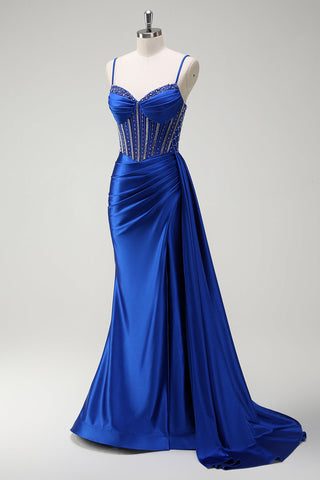 Robe de bal longue sirène en satin bleu roi pailleté, bretelles spaghetti et corset orné de perles