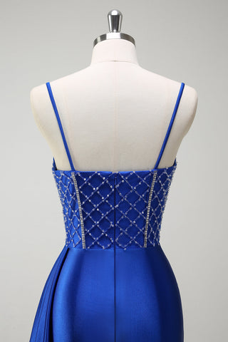 Robe de bal longue sirène en satin bleu roi pailleté, bretelles spaghetti et corset orné de perles