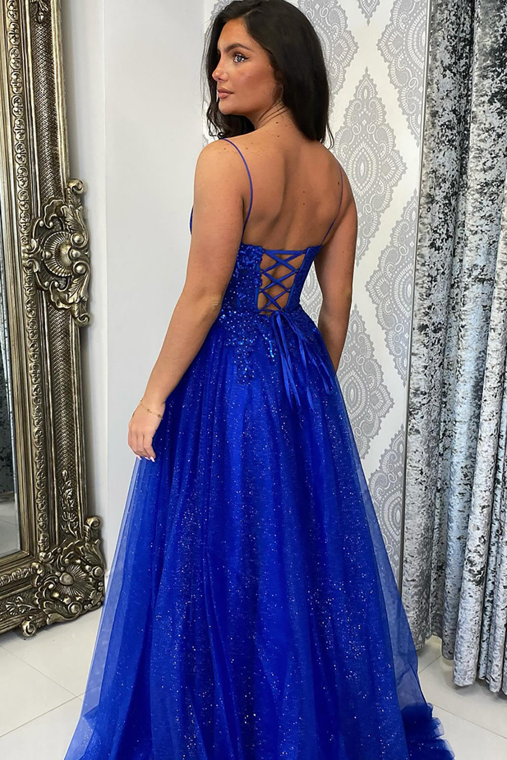 Robe de bal longue corsetée en tulle à sequins et bretelles spaghetti royales, coupe trapèze, style princesse