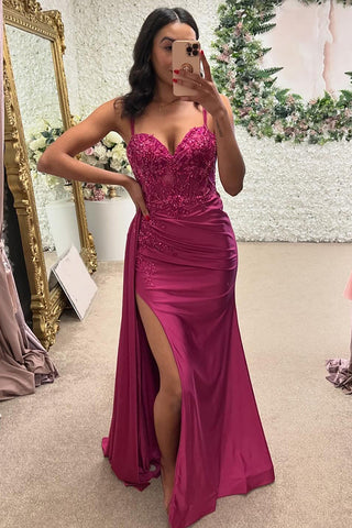 Robe de bal longue sirène en satin à bretelles spaghetti et corset ornée d'appliques