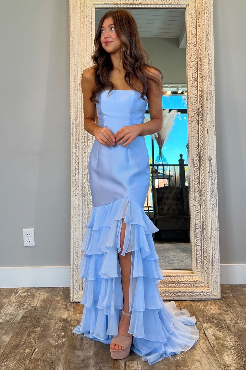 Robe de bal longue sirène bustier à volants avec fente