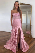 Robe de bal longue sirène bustier en satin rose poudré à volants et sequins
