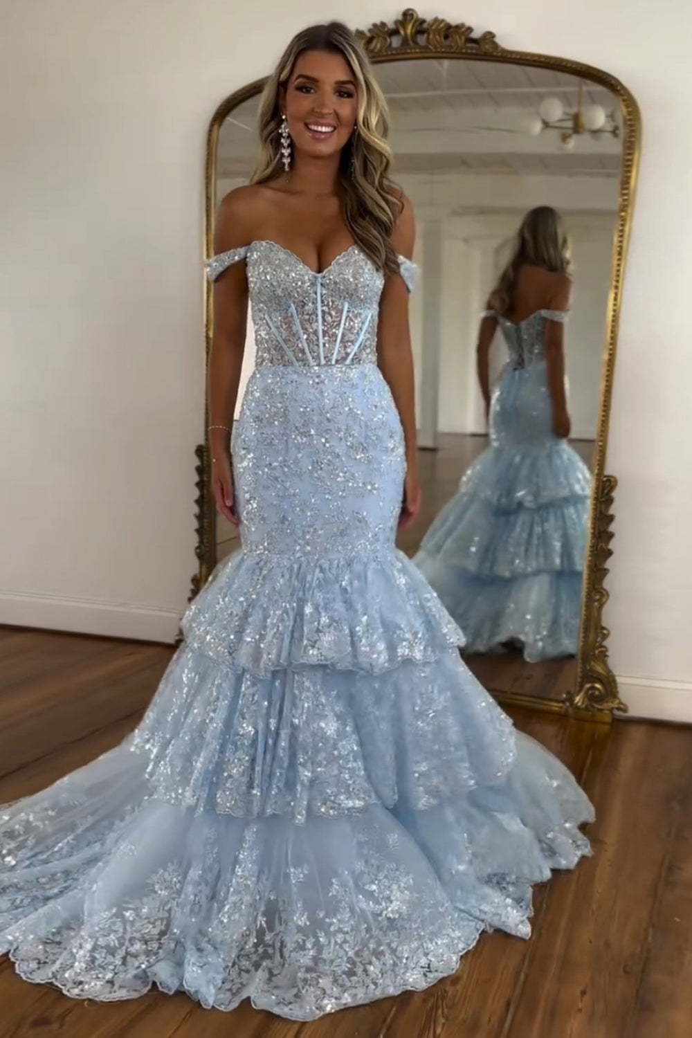 Robe de bal sirène à épaules dénudées, corset long à volants en tulle et sequins
