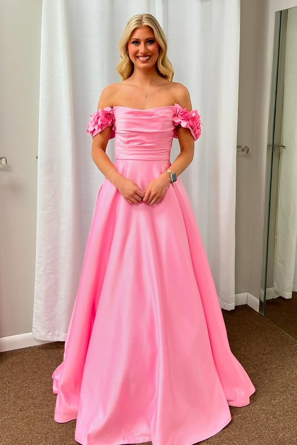 Vestido largo de fiesta de satén corte A con hombros descubiertos y flores 3D