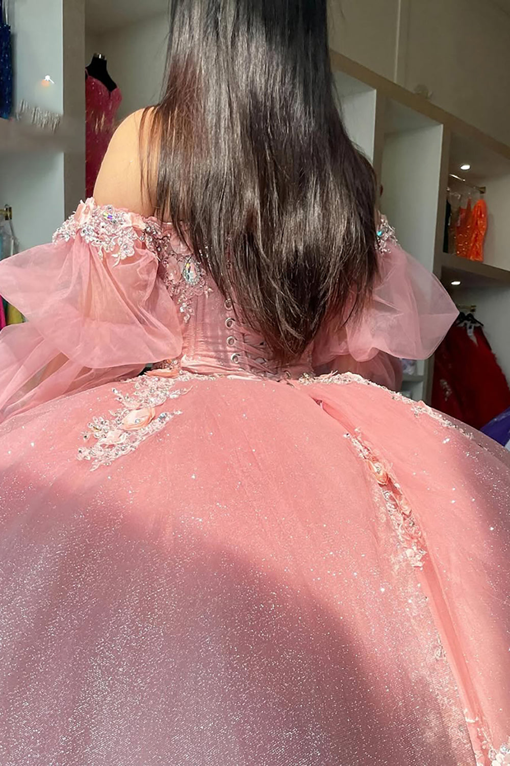 Robe de bal à épaules dénudées et manches longues, ornée d'appliqués en tulle, pour quinceañera