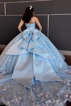 Robe de bal en tulle à décolleté cœur, ornée d'appliqués et de perles, pour quinceañera.
