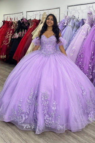 Robe de bal lilas à décolleté cœur en tulle appliqué, robe de quinceañera à manches bouffantes