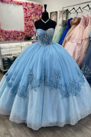 Robe de bal bleue en tulle à décolleté cœur et applications pour quinceañera