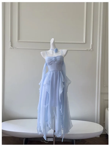 Robe de soirée simple bleue à fines bretelles en mousseline Y8581