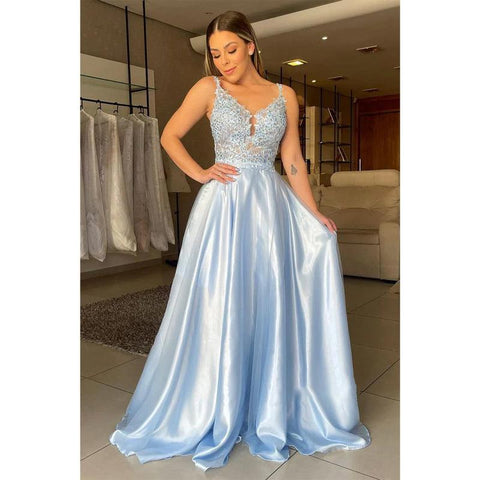 Robe de soirée longue à bretelles spaghetti et appliques en dentelle 