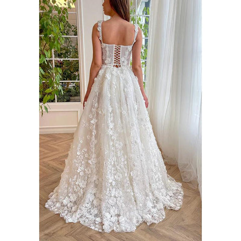 Robe de soirée longue trapèze en tulle avec encolure carrée et appliques en dentelle et fente
