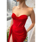 Vestido de noche largo de fiesta de terciopelo fruncido sin tirantes y escote corazón