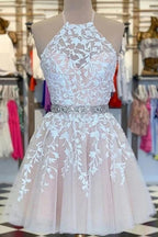 Vestido de fiesta de línea A con escote halter y espalda descubierta