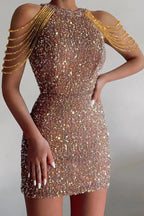Robe cocktail mini à sequins et franges sur les épaules, vue glamour 