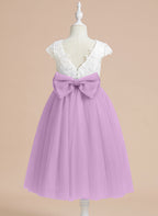 Vestido de niña de las flores para la Primera Comunión, corte en A, satén y tul, hasta la rodilla. 