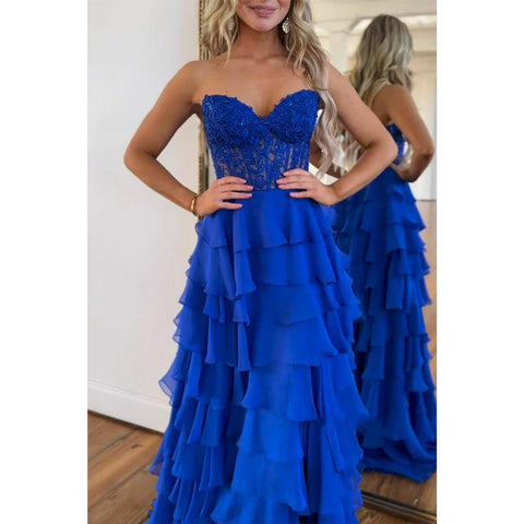 Vestido de noche de fiesta con escote en forma de A, sin tirantes y apliques en capas 