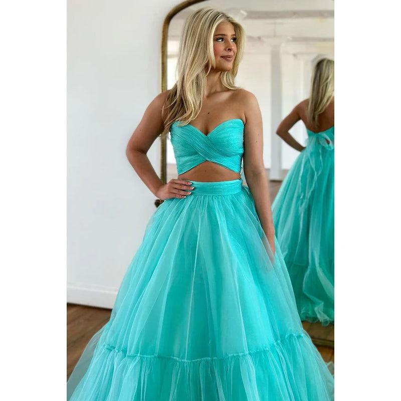 Vestido largo de corte A sin tirantes, de tul fruncido, para baile de bienvenida o corte de corte.