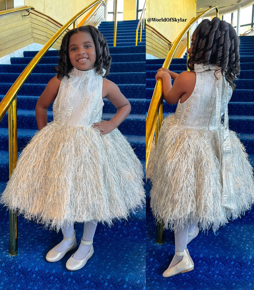 Vestido de cumpleaños plateado hasta la rodilla de jacquard para niña
