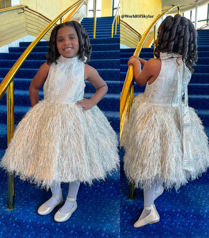 Vestido de cumpleaños plateado hasta la rodilla de jacquard para niña