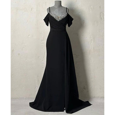 Robe de soirée formelle à plis perlés, à bretelles dénudées et fourreau/colonne 