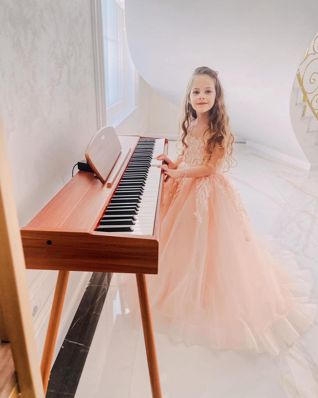 Vestido de princesa rosa para niñas con apliques de encaje 