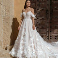 Robe de mariée de bal en tulle féérique ornée de fleurs 3D et de bretelles épaules dénudées, confectionnée sur mesure pour femme.