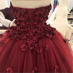 Robe de bal bustier en tulle bordeaux ornée de fleurs à la main Y1218