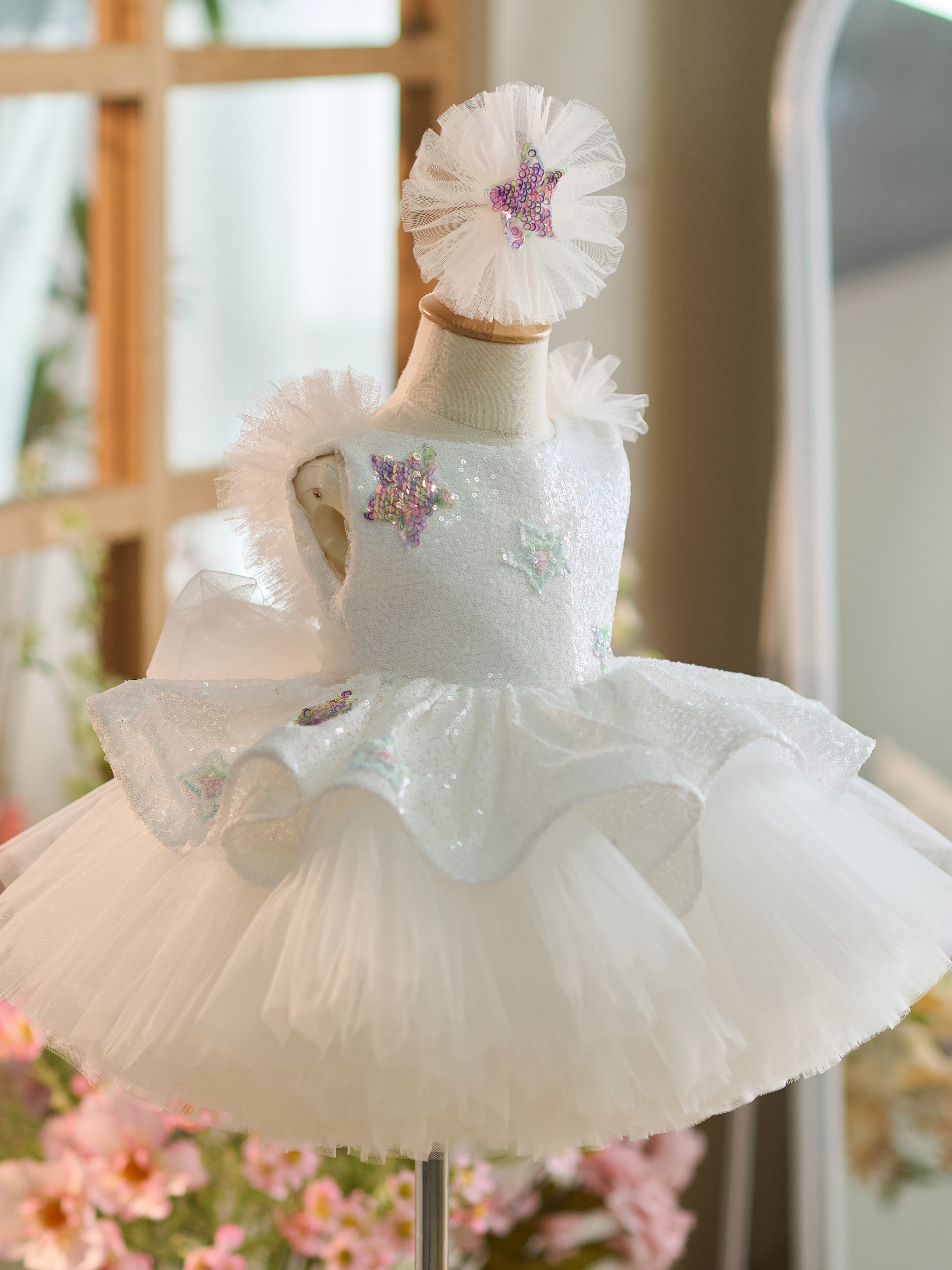 Vestido blanco de tul con lentejuelas hasta la rodilla para fiesta de primer cumpleaños 