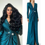 Robe de soirée élégante à manches longues et col en V, ornée de perles et froncée, longueur au sol, idéale pour les mariages et les bals de fin d'année.